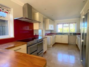 Photo 11- click for photo gallery